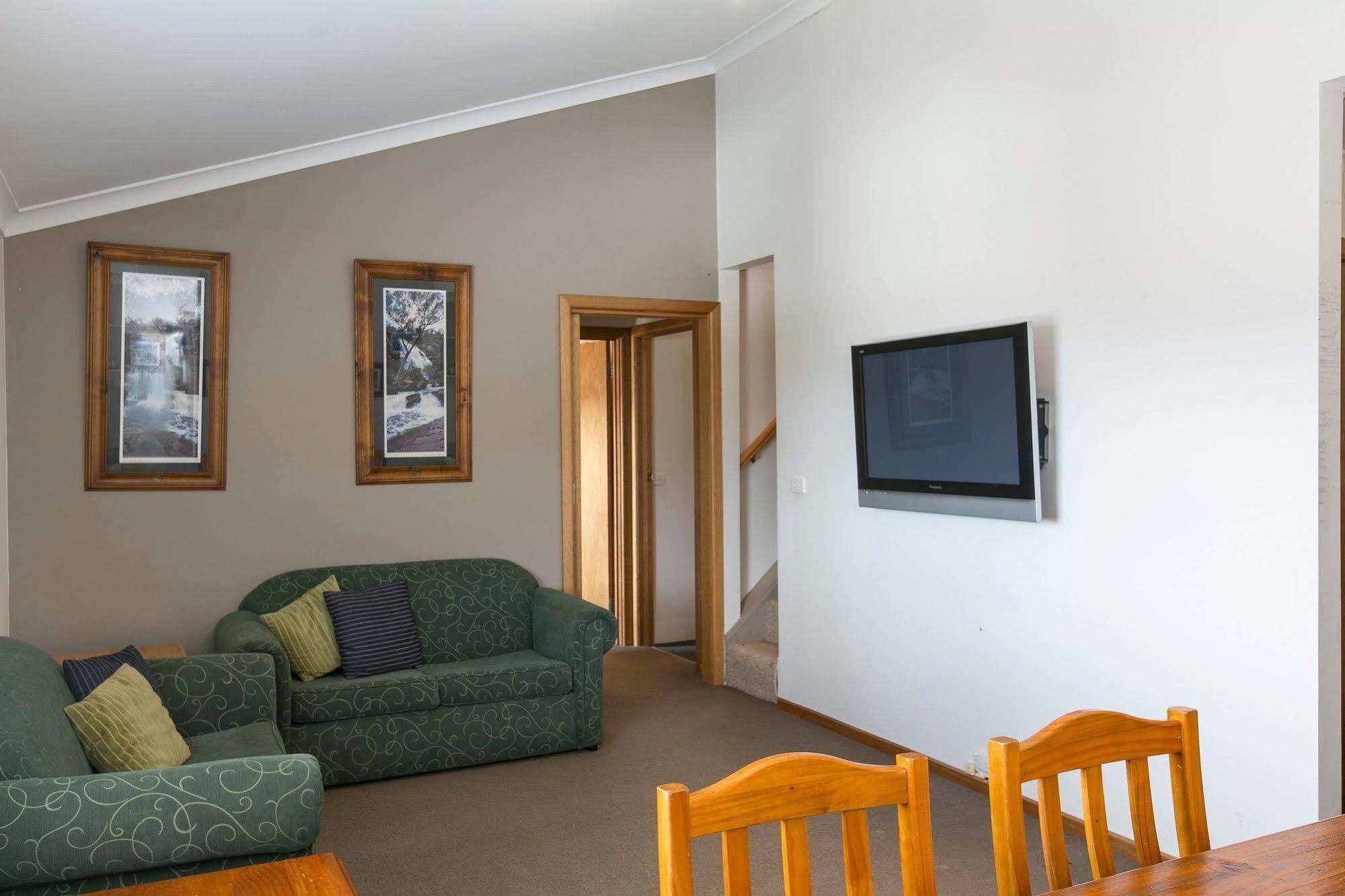 Cooroona Alpine Lodge Falls Creek Εξωτερικό φωτογραφία