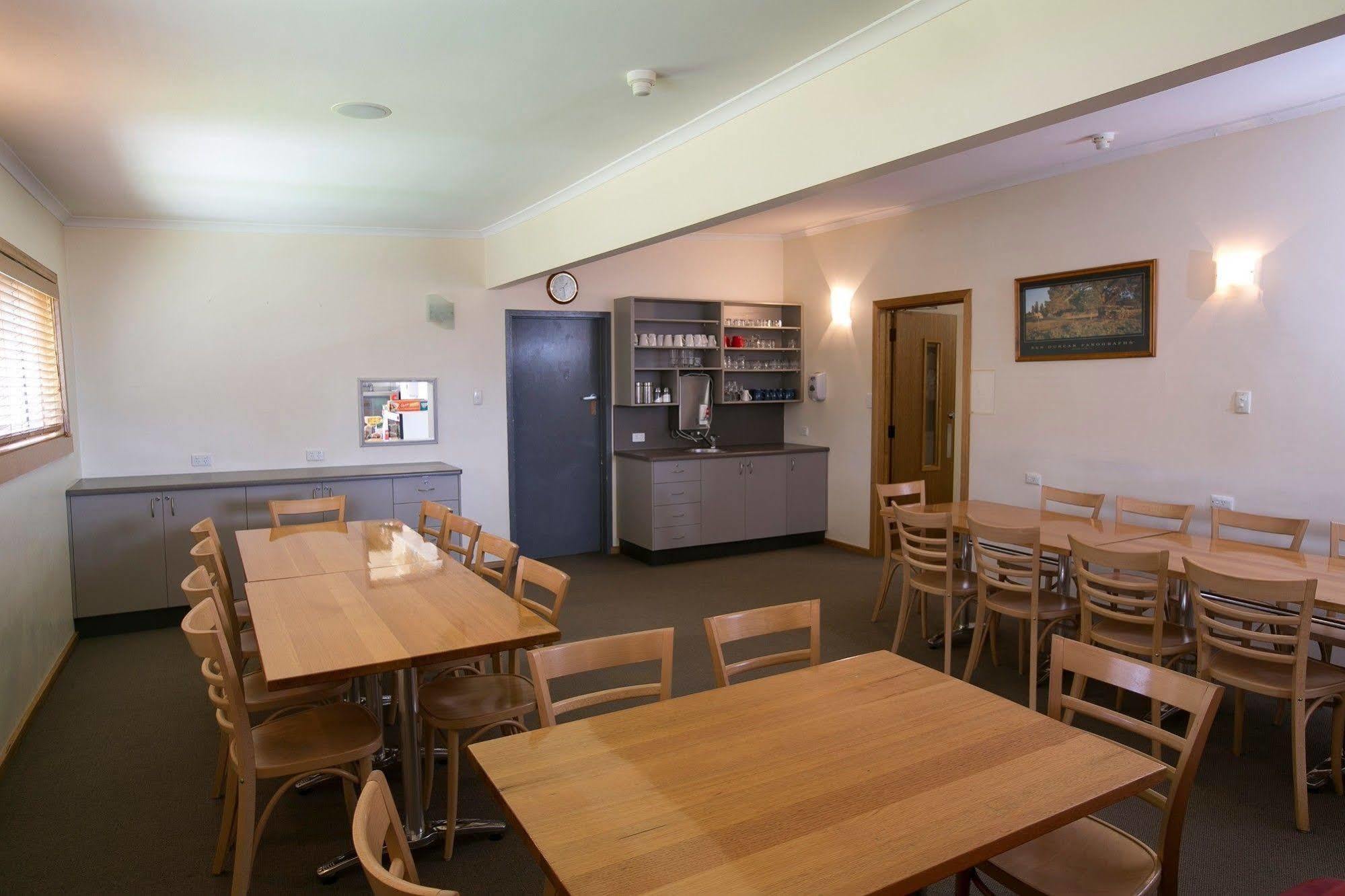 Cooroona Alpine Lodge Falls Creek Εξωτερικό φωτογραφία